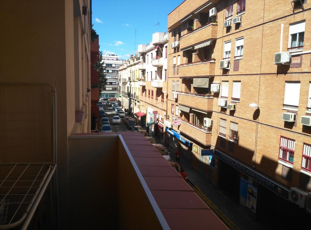 Centrico Donkey Parking Sevilha Exterior foto