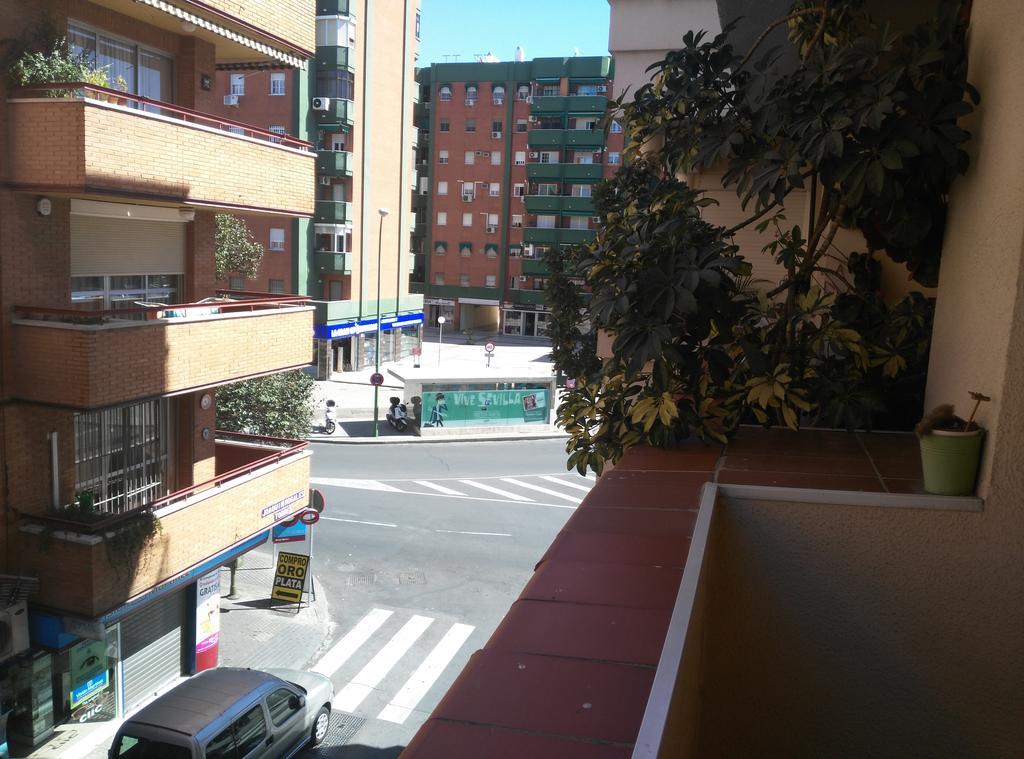 Centrico Donkey Parking Sevilha Exterior foto